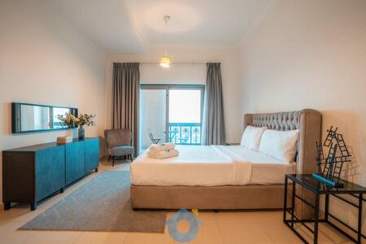 430sa Prestigious Palm Jumeirah 2-br Apartment *